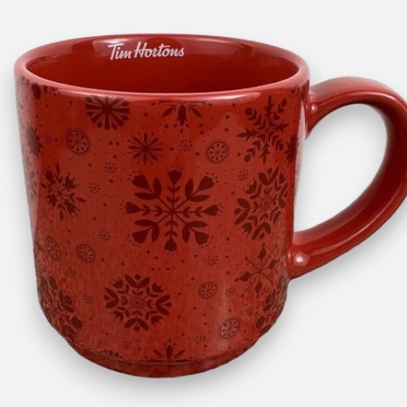 Tim Horton’s 2021 and 2022 Limited Edition Christmas Holiday Mugs - Picture 4 of 11